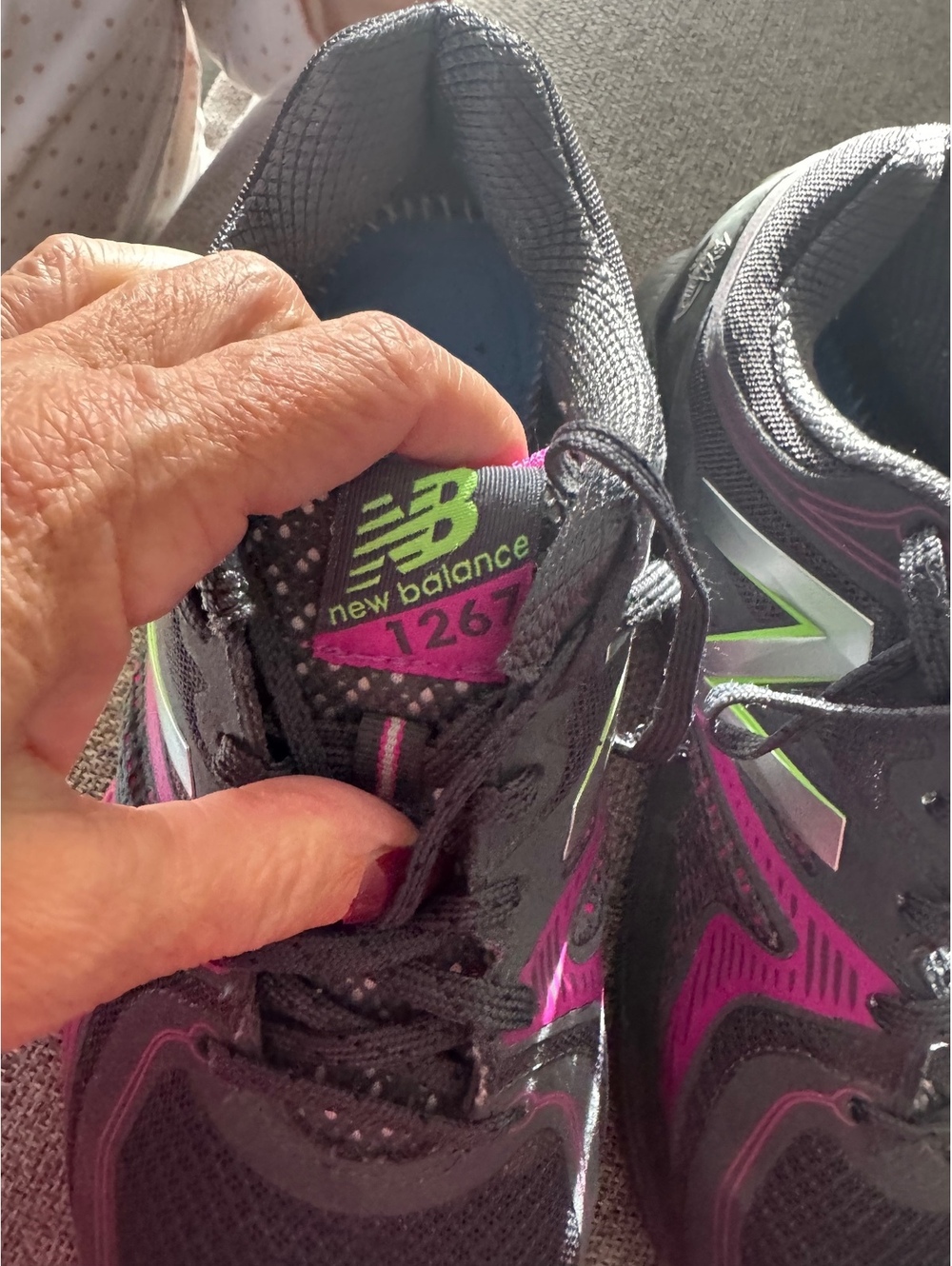 New Balance 1237 Women’s 7.5 Black Pink N2 Cross Training Athletic Shoes - Picture 4 of 8